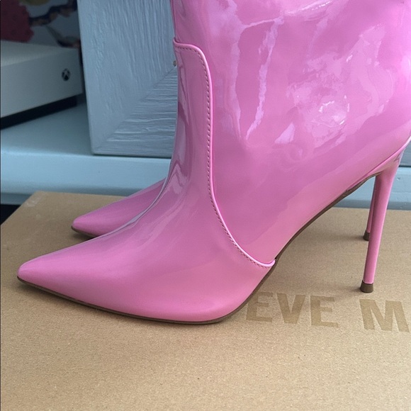 Steve Madden Glossy Pink Heeled Boots - Picture 5 of 12